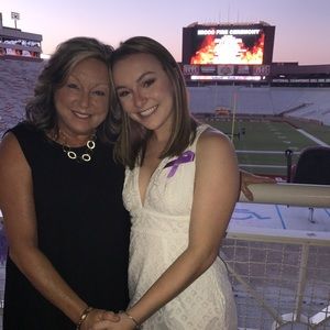 Meet your Posher, Lisa